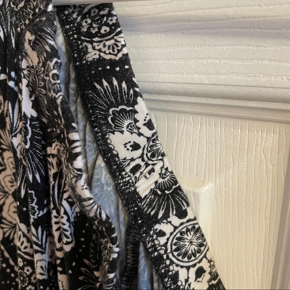 Torrid Ruffled Cap Sleeve Blouse - Picture 4 of 5